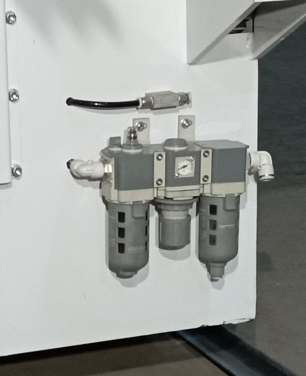 Кромкооблицовочный автоматический станок LTT 803