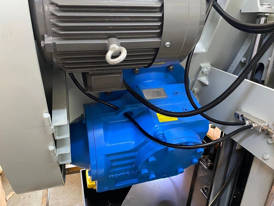 Гидравлический ленточнопильный колонный станок Stalex SBS-650 (12020650)