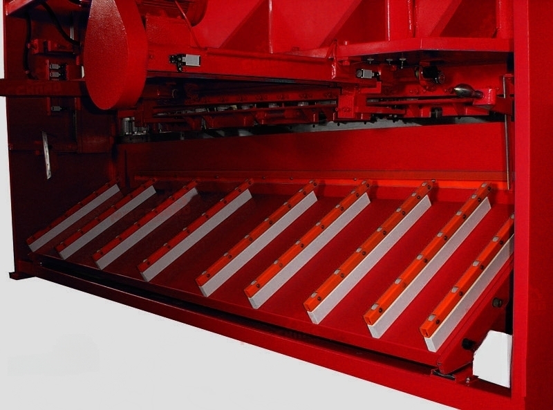 Гидравлическая гильотина QC11Y 8x3200