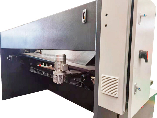 Гидравлические гильотинные ножницы KSM 6/2500