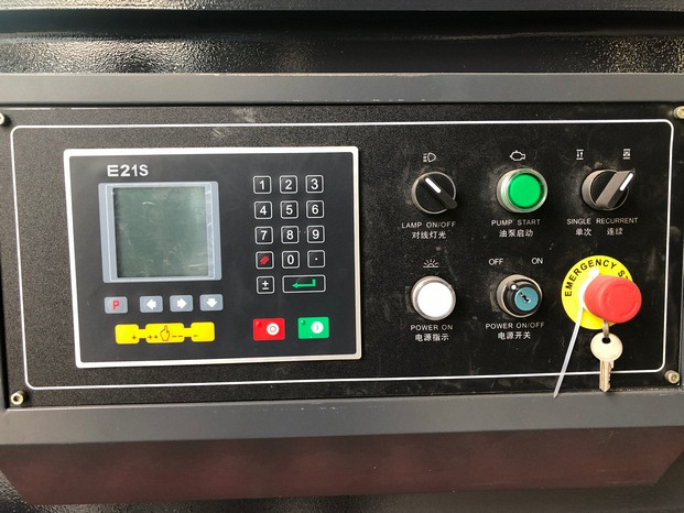 Гидравлические гильотинные ножницы KSM 6/2500