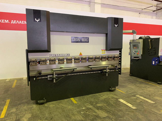 Гидравлический листогибочный пресс IRONMAC HPB-К 63/2500