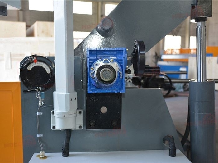 Гидравлический листогиб W62Y 2500x4.0