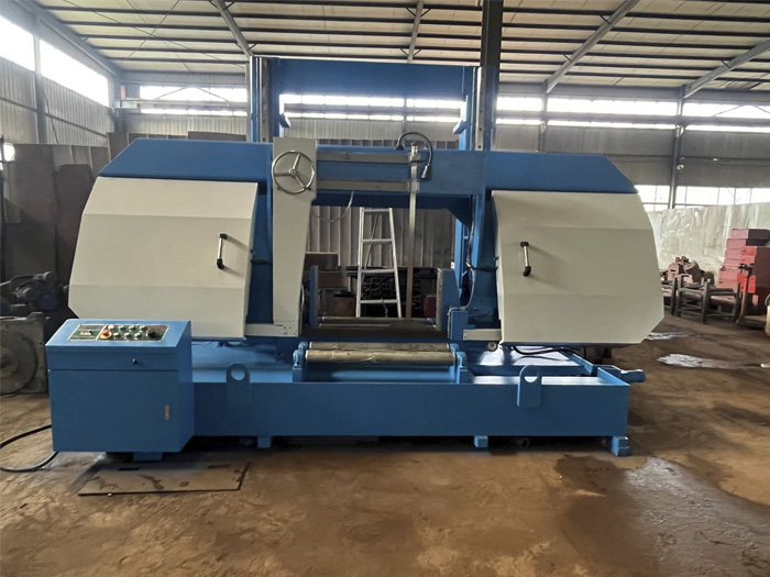 Полуавтоматический двухстоечный ленточнопильный станок GL4280X