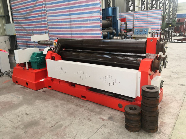 Трехвалковая электромеханическая машина IRONMAC MPR 6-1500