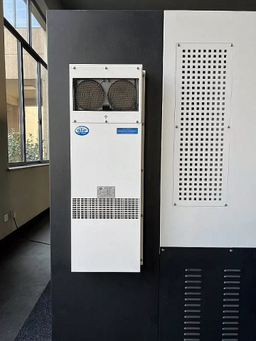 Горизонтальный обрабатывающий центр KHL 63