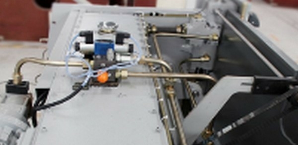 Листогибочный гидравлический пресс MetalTec HBM 63/2500 (Е22, инвертор заднего упора)