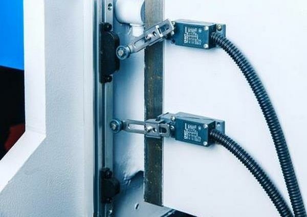 Листогибочный гидравлический пресс MetalTec HBM 160/3200M (E22, инвертор заднего упора)