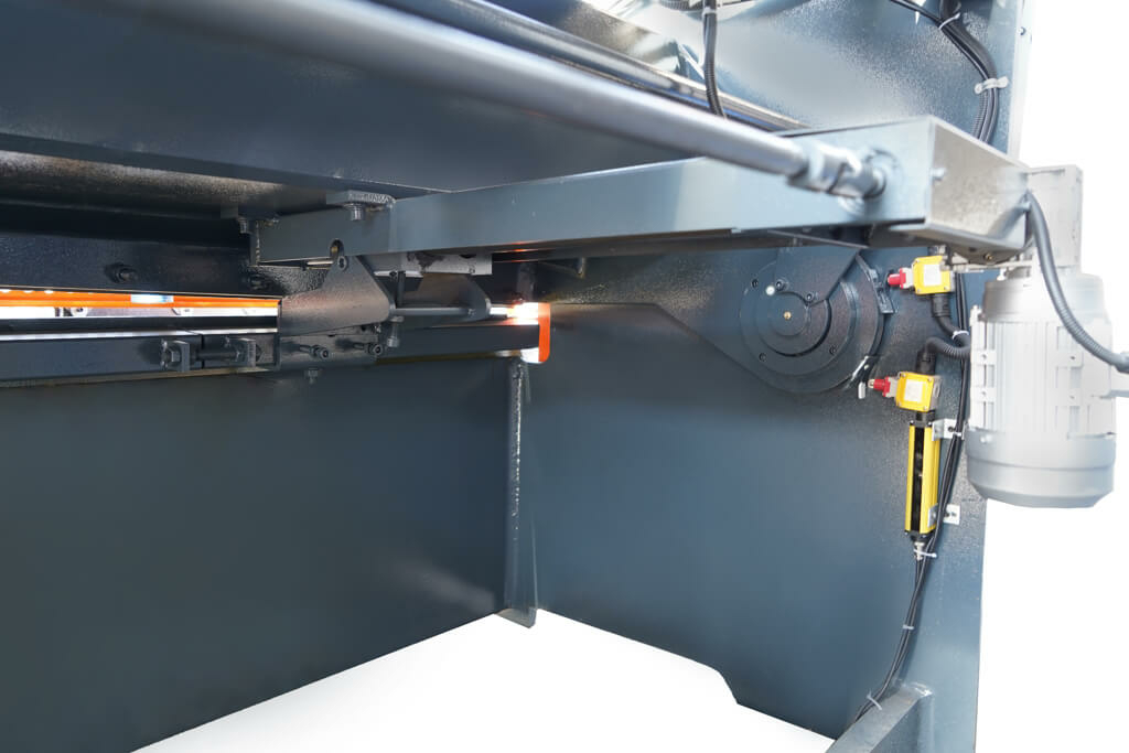 Ножницы гильотинные гидравлические Metal Master HCJ 3280 E