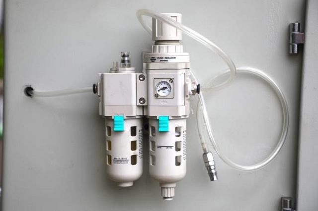 Автоматический торцовочный станок с толкателем EcoWood Cut 250 MAX