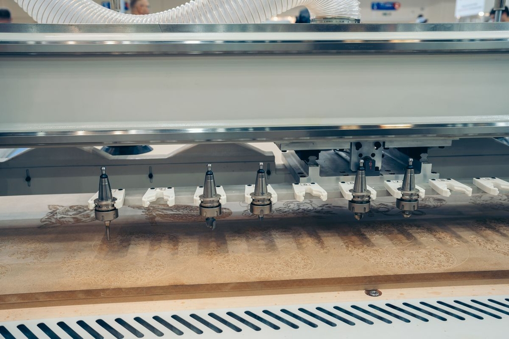 ОБРАБАТЫВАЮЩИЙ ЦЕНТР С ЧПУ HOLD HE2130GAB