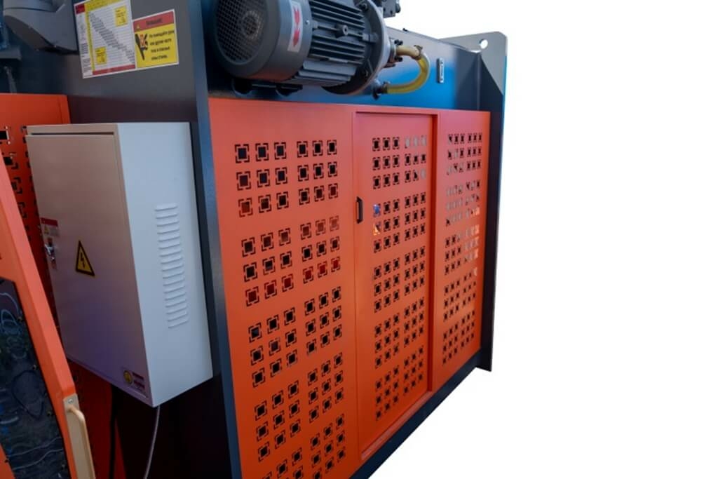 Гидравлический листогибочный пресс Metal Master HPJ 32125 C Sensor (с бомбированием)