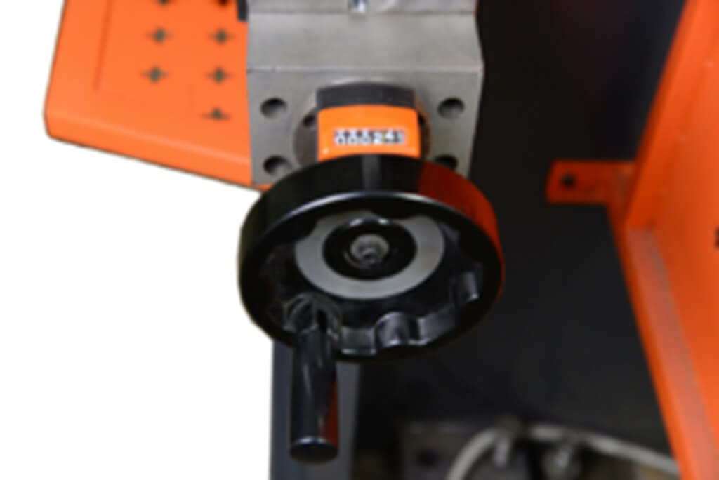 Гидравлический листогибочный пресс Metal Master HPJ 32125 C Sensor (с бомбированием)