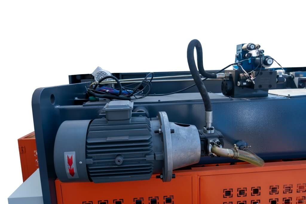 Листогибочный пресс c ЧПУ Metal Master HPJ 2580M c ЧПУ E22