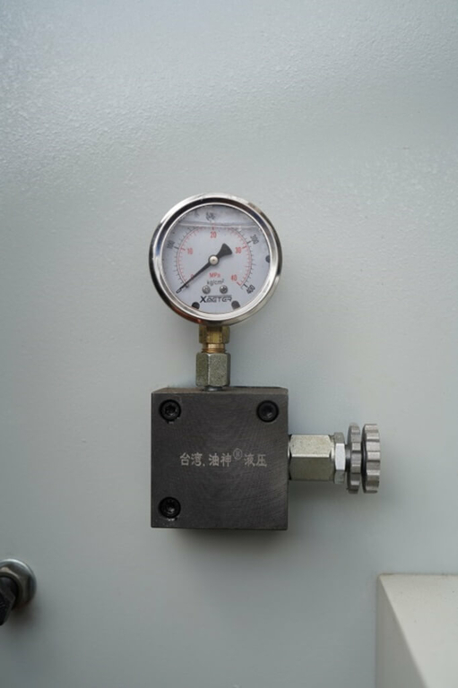 Листогибочный пресс Metal Master HPJ 2563N c ЧПУ E22