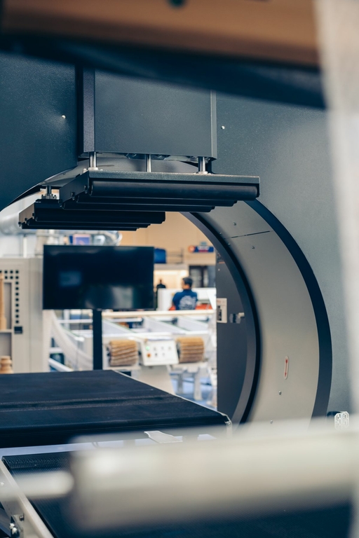 Упаковочный станк в стрейч пленку Spinner 2200 S