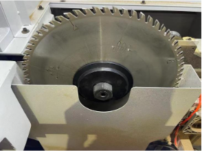 Пильный центр с ЧПУ HOLD HP380GT