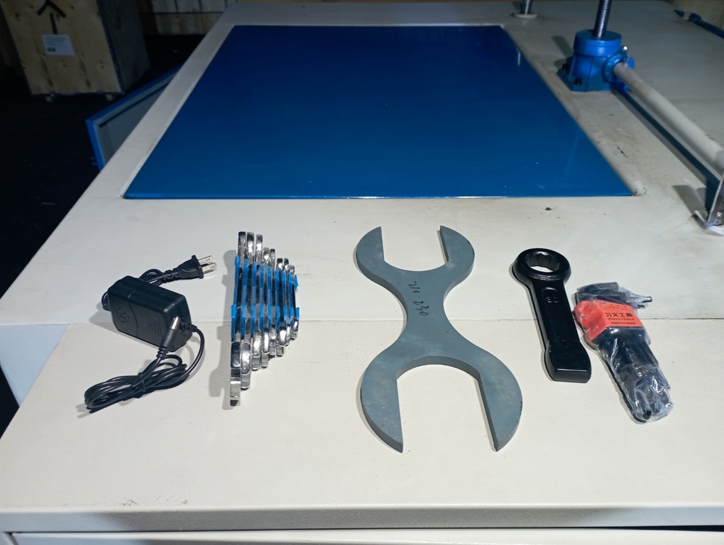 Ltt MJ6010 одновальный - многопильный станок ltt1815