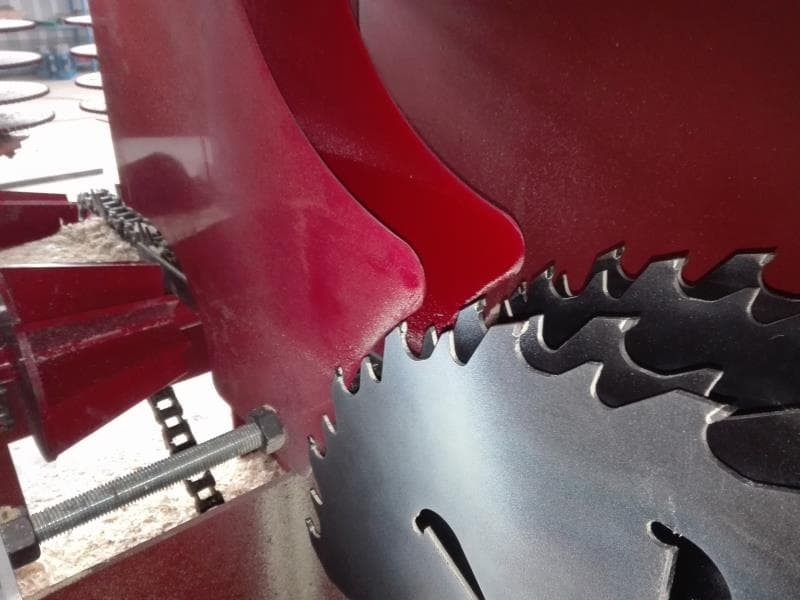 Станок дисковый двухвальный бревнопильный  с цепной подачей СБЦ- 480