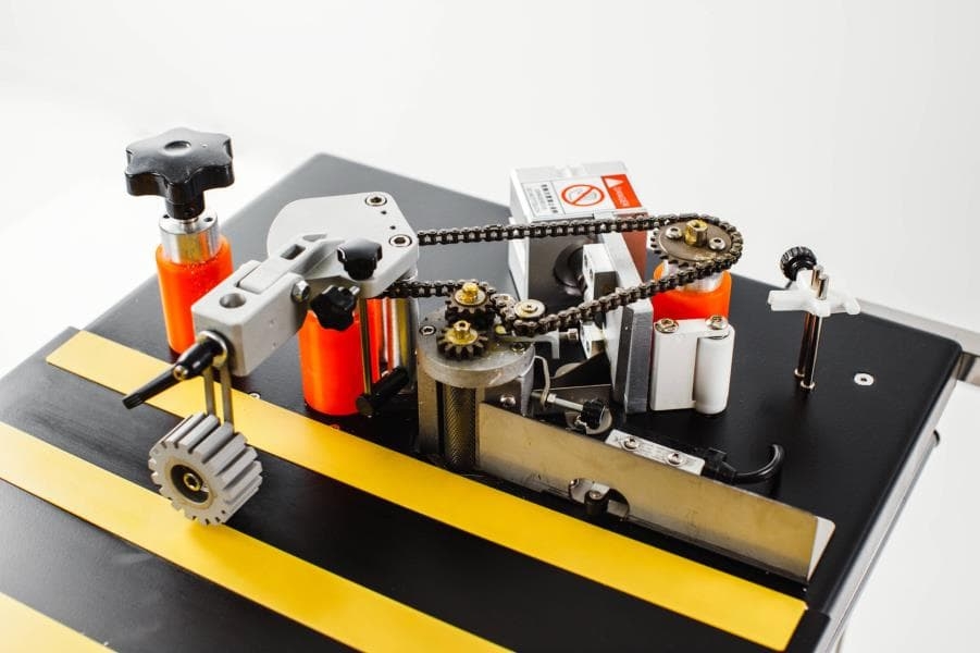 Компактный кромкооблицовочный станок Krom OPTIMA 2.0