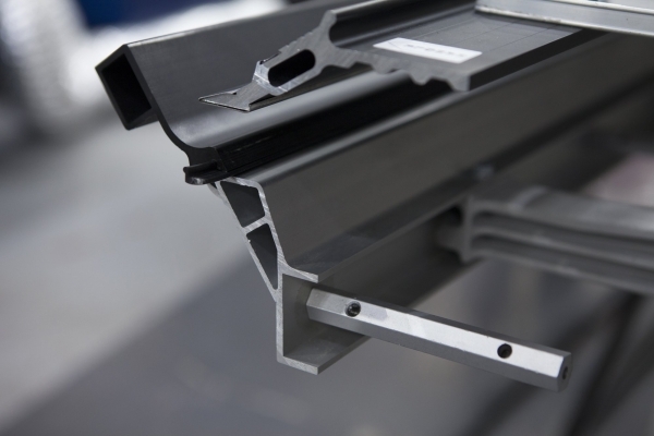 Мобильные непроходные листогибы STALEX МАХ 20 для гибки и резки листового металла