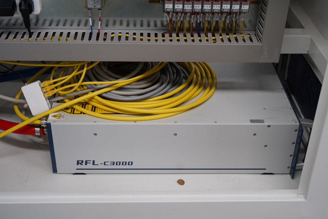 Оптоволоконная установка лазерного раскроя с модулем для обработки труб LX