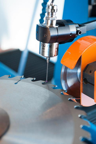 Автоматический станок с ЧПУ для заточки дисковых пил LAKFAM ASP-631F WL(N)