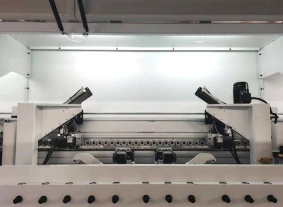 Кромкооблицовочный автоматический станок  BJD F872JS