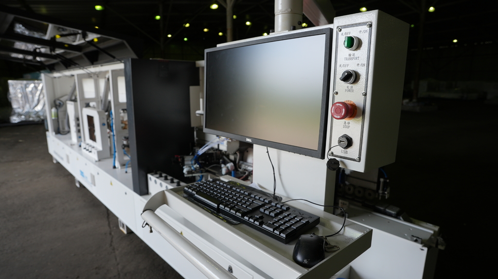 Автоматический кромкооблицовочный станок с серво-перенастройкой основных узлов ADVANTAGE 5000RF SERVO