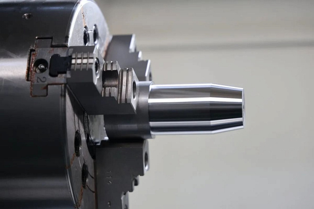 Токарный станок с ЧПУ 50/1000F