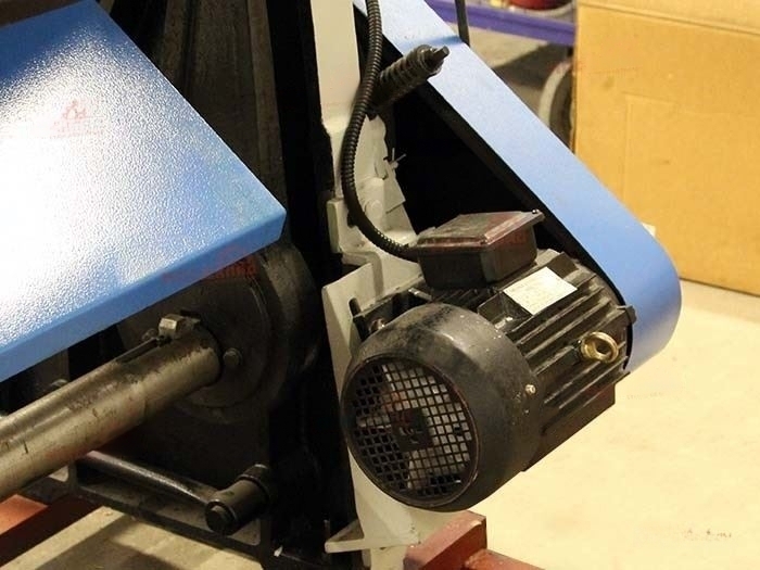 Гильотина с электроприводом Q11 3x1500