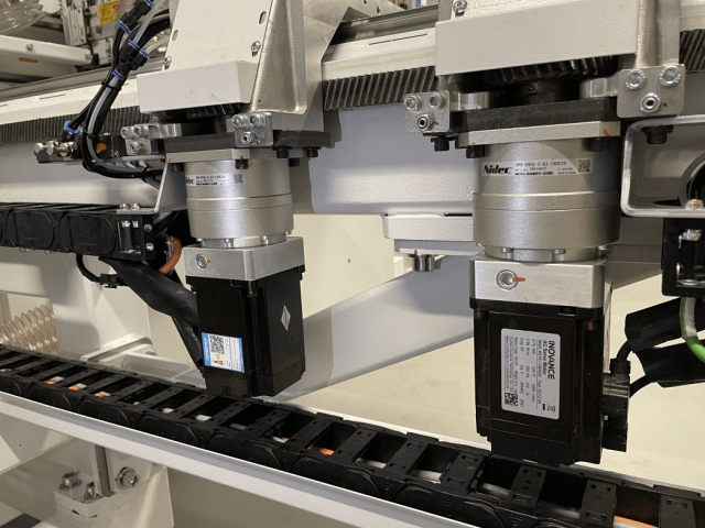 Сверлильно-присадочный центр с ЧПУ Nanxing NСB612S