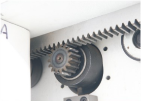 Пильный центр с ЧПУ HOLD HP380GT