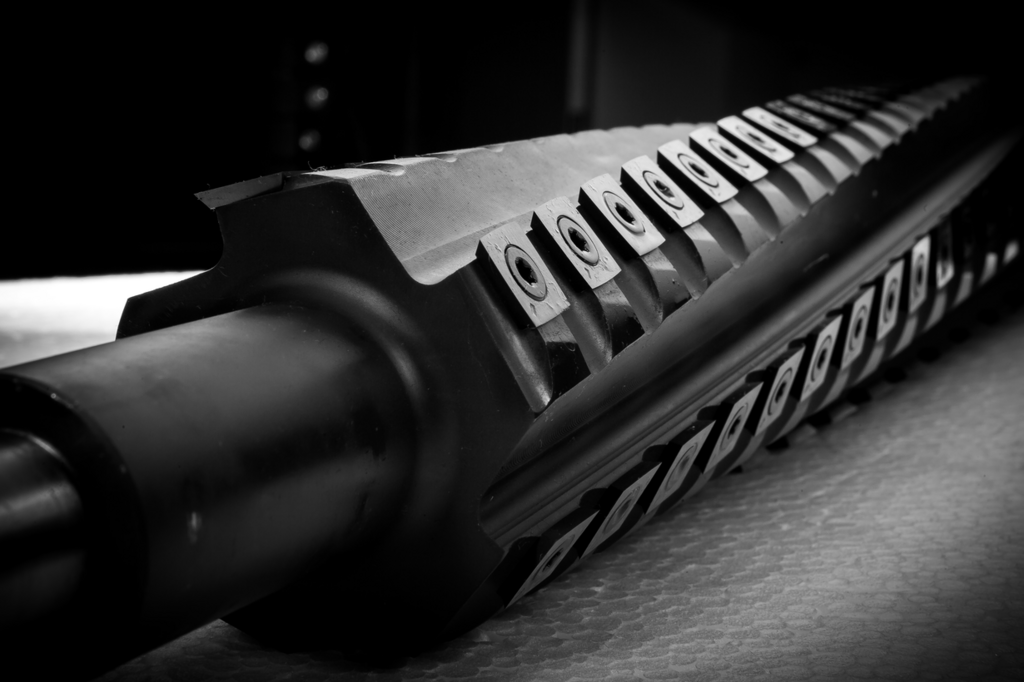 Строгальный вал helical с ножами для JWP-16 OS (JWP16HH-CAE)