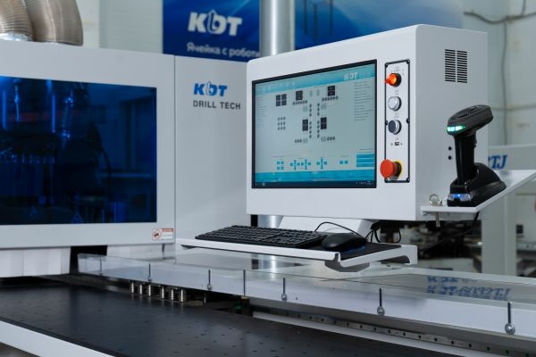 Сверлильно-присадочный центр с ЧПУ KDT KD-868E
