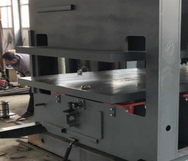 Автоматическая линия мембранно-вакуумного прессования TZM TM 3200 P2