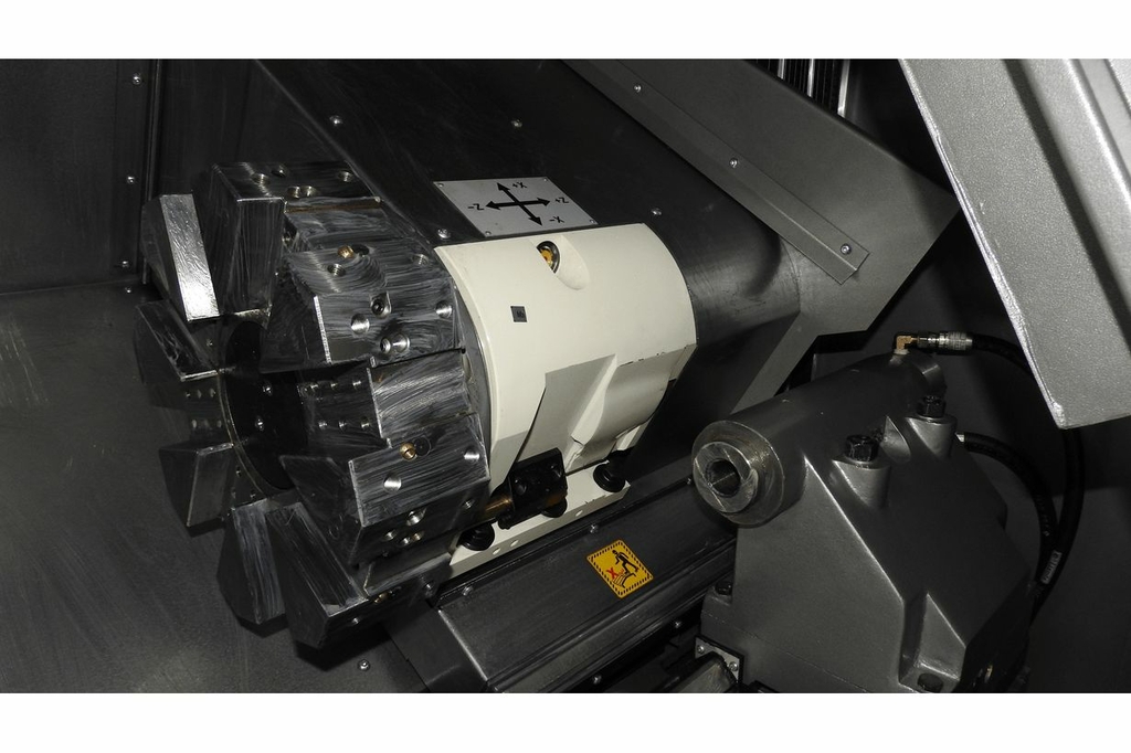 Токарный станок с ЧПУ JET KDCK-25F CNC (Fanuc 0i, гидрав. патрон, 3000 об/мин, деталеуловитель)