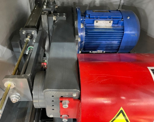 Станок для выборки чашек IRONMAC BLOX 4x4-200 с торцовочным узлом IRONMAC BLOX 4x4-200