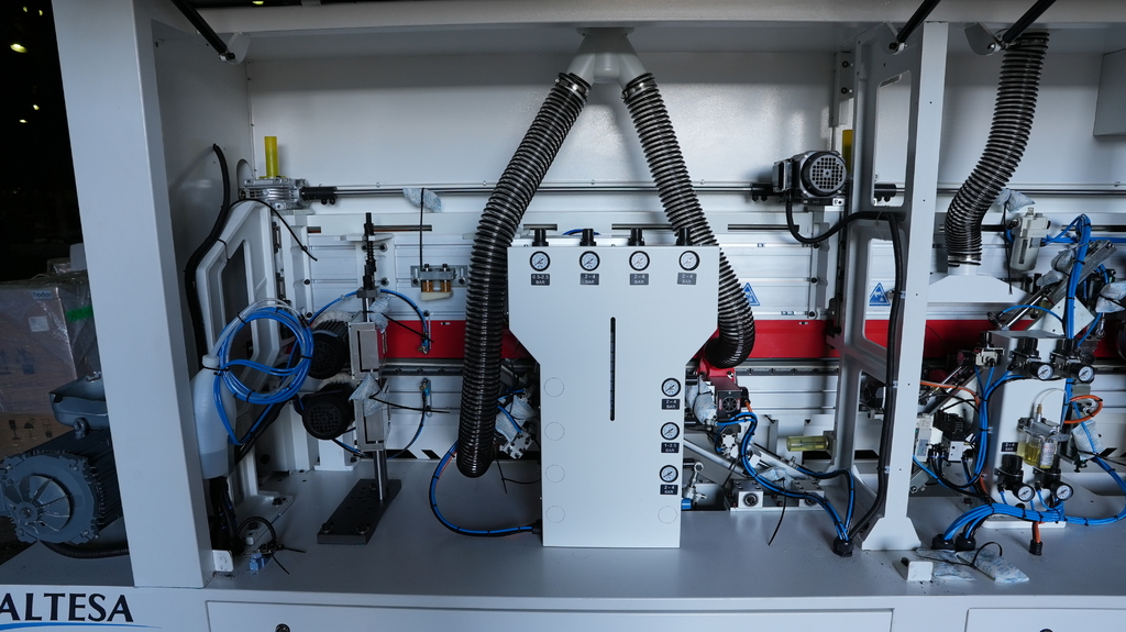 Кромкооблицовочный автоматический станок ALTESA SUPERSET NC 5650RF SERVO