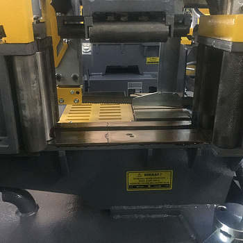 Автоматический ленточнопильный станок KESMAK KME GK 280