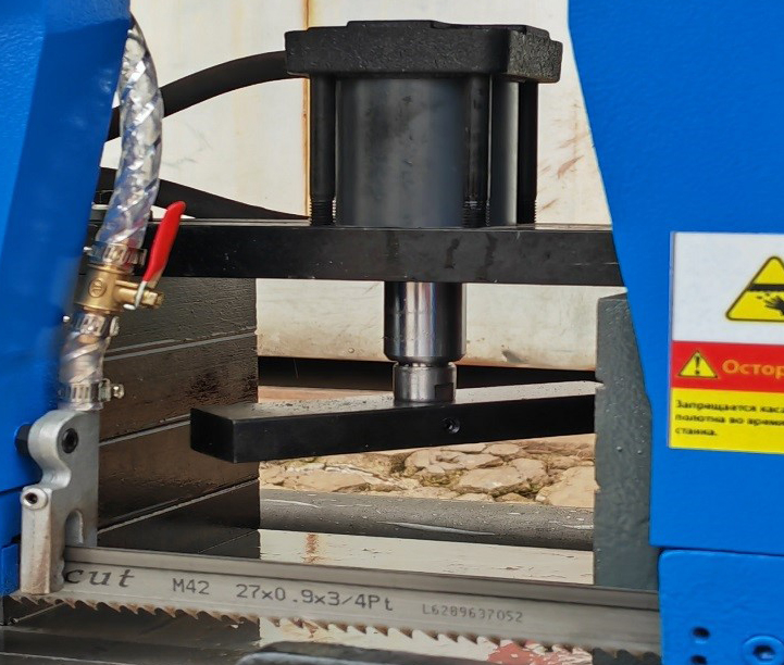 Автоматический колонный ленточнопильный станок MetalTec BS 500 ZA поворот до 60°