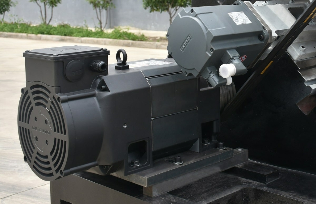 Токарный станок c ЧПУ с прямой станиной MetalTec CK 50x1000H (Комплектация ПРОМ)