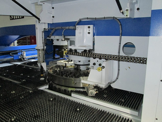 Координатно-пробивные прессы SMD Nisshinbo HPС