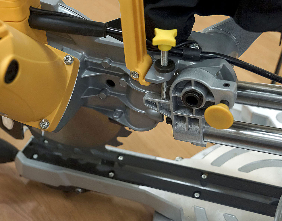 Пила торцовочная Корвет 8-310С