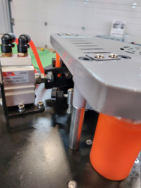 Кромкооблицовочный станок DELTAMACHINERY DM-105 Practic