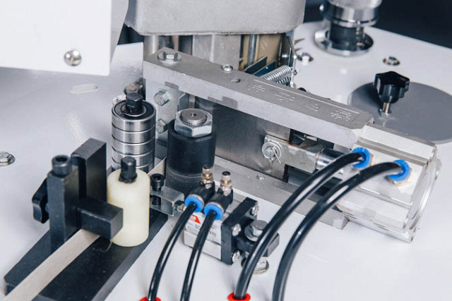 Кромкооблицовочный станок с ручной подачей Filato PRIDE