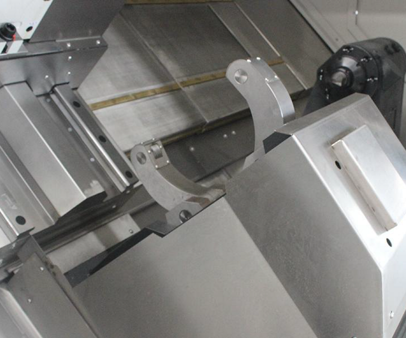 Горизонтальные токарные станки MetalCraft TCK56-1000 c ЧПУ Fanuc с люнетом (TCK56-1000.F11/15.A2-8.12T.254T.L)