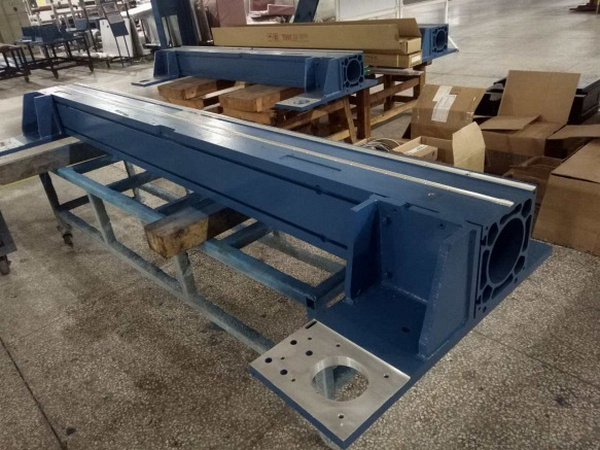 Автоматизированный комплекс лазерной резки YAWEI SMD HLS 6020