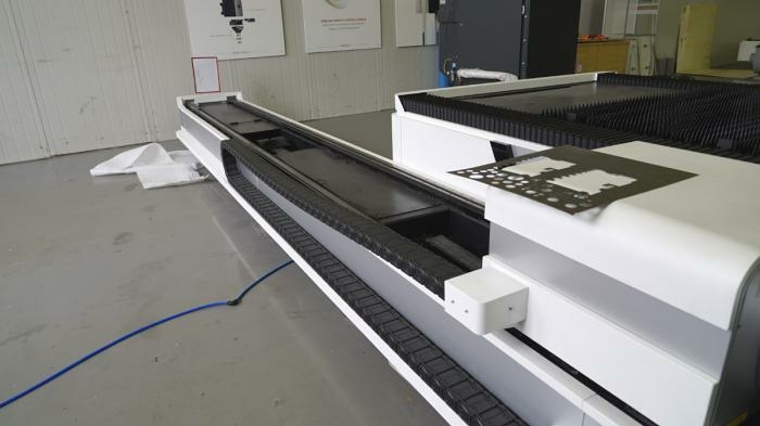 Станок для лазерной резки листового металла с функцией резки трубы Bodor F3015T3-1000W IPG