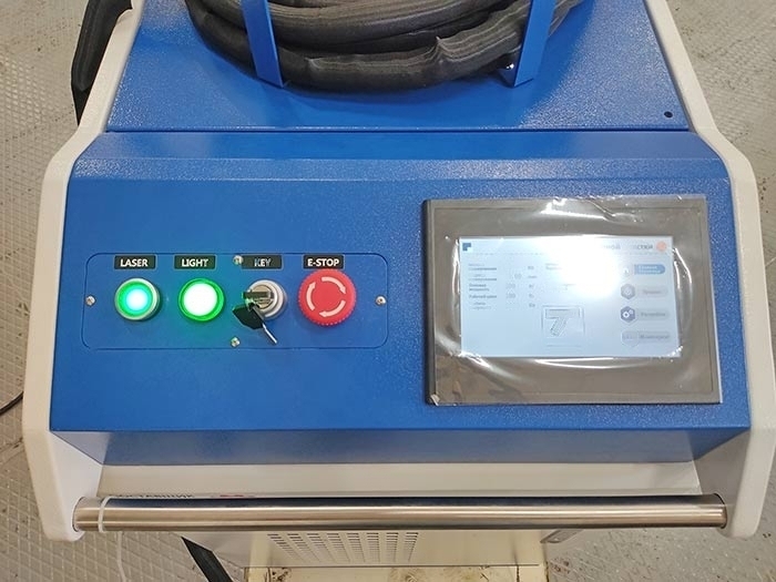 Аппарат лазерной сварки KY-W-HW1500-C 1.5кВт JPT 3в1 (резка, сварка, очистка) с механизмом подачи проволоки и водным охлаждением